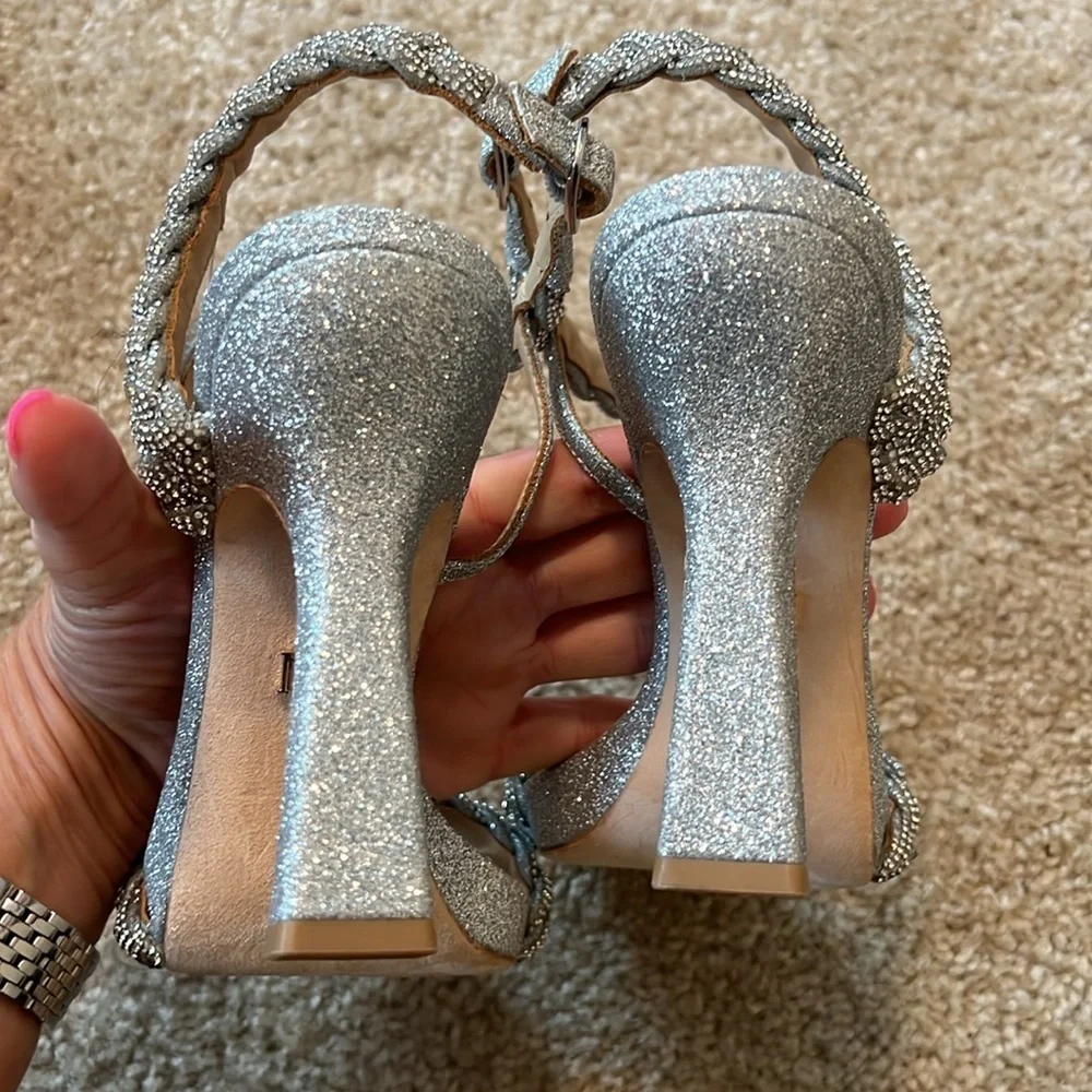 Badgley Mischka Fennel Heels rhinestone braided ankle strap silver glitter 7